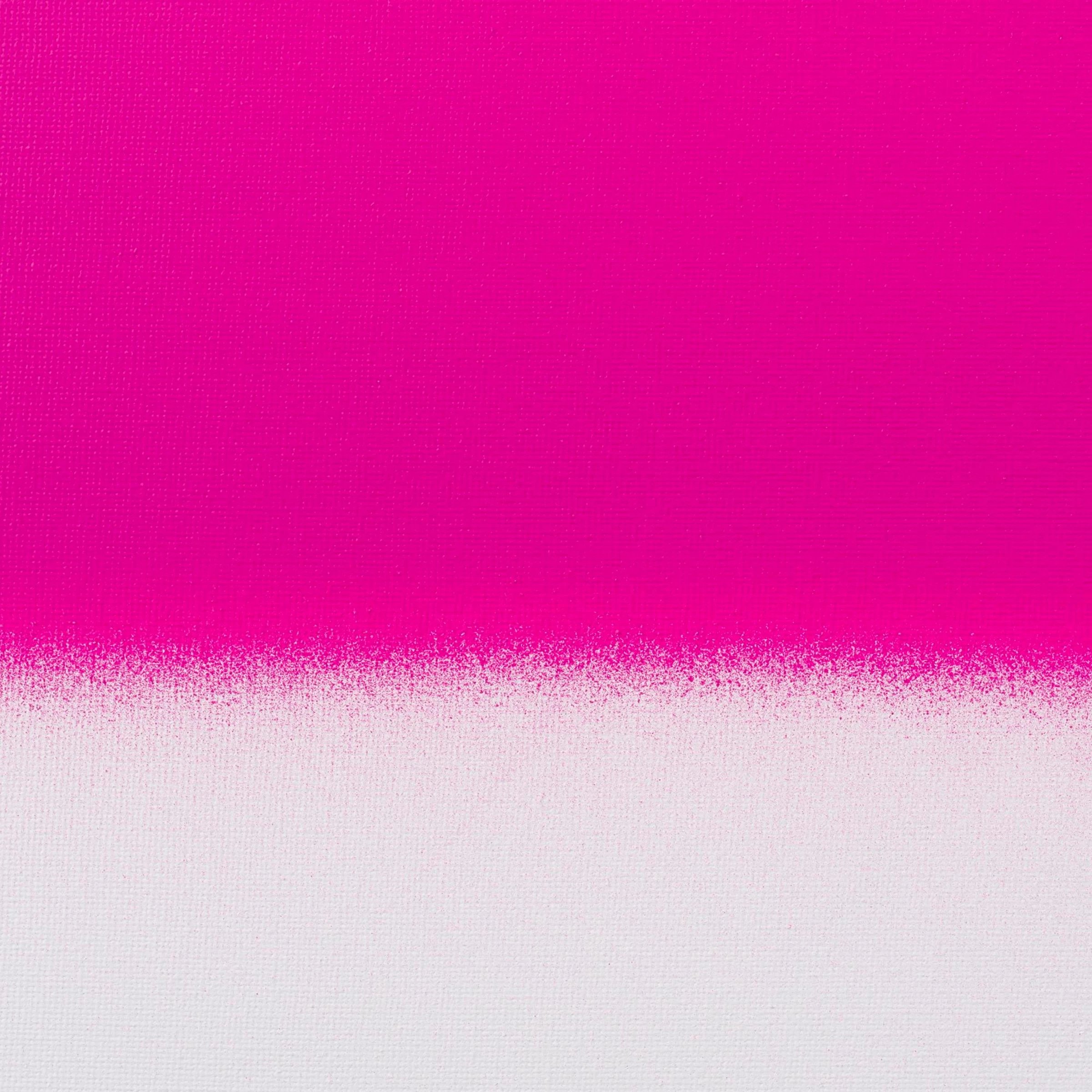 Permanent red violet light 577